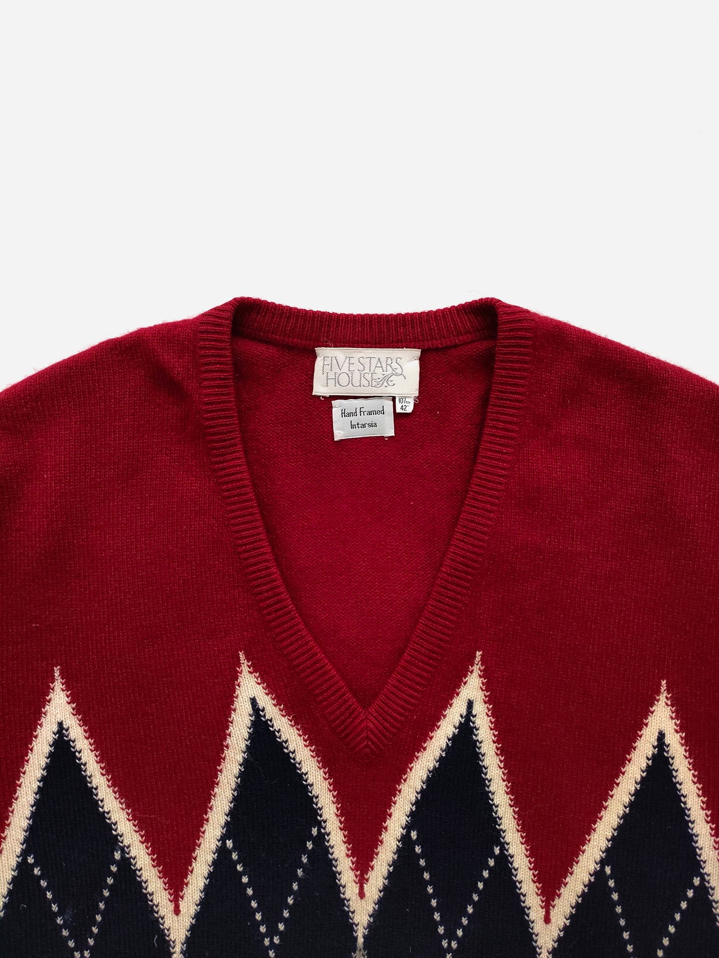 Scottish V-neck Sweater in Cashmere