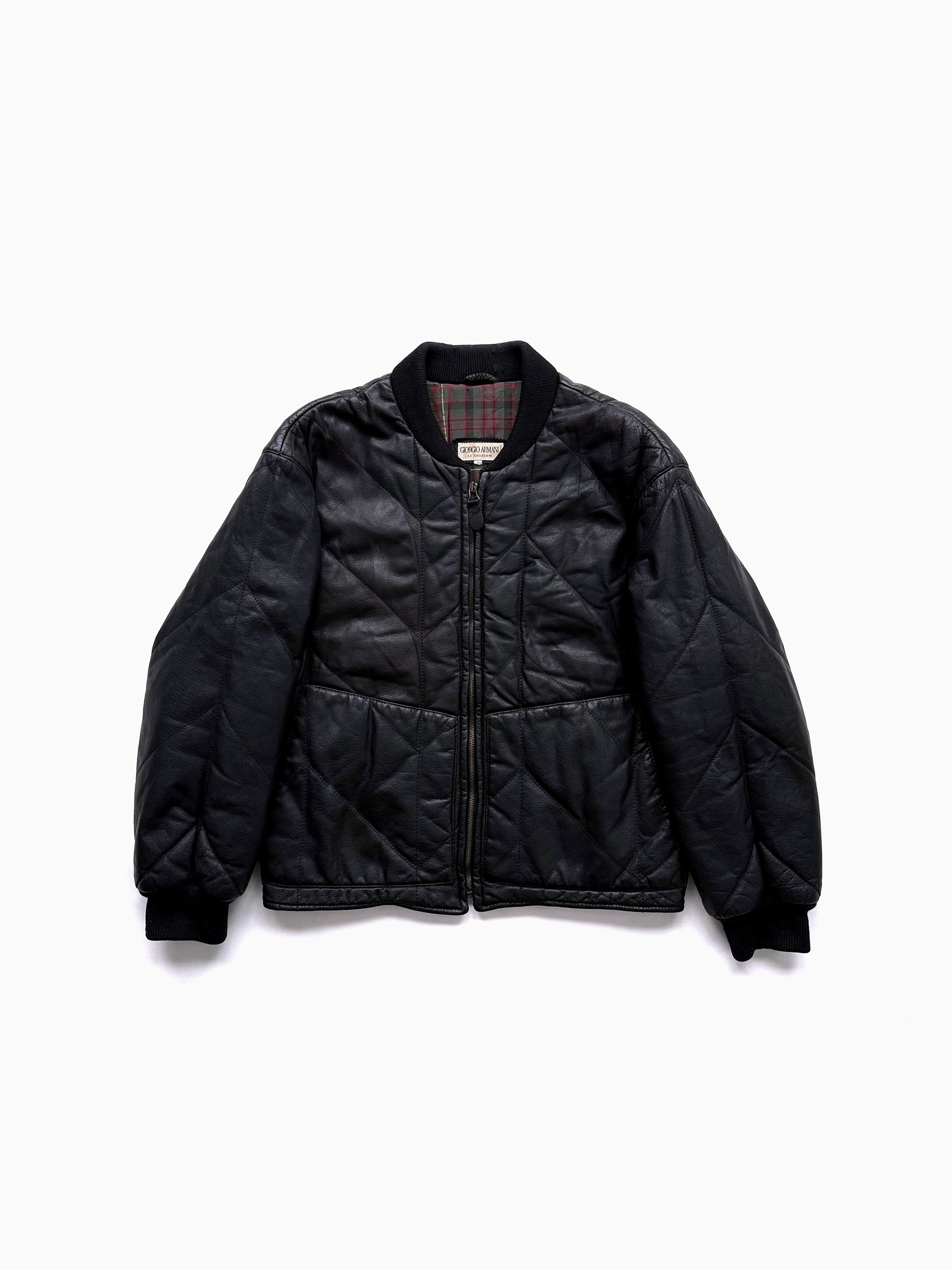 1990年代のGiorgio Armani Collezioniによる、キルティング仕様のレザーボンバーブルゾン。