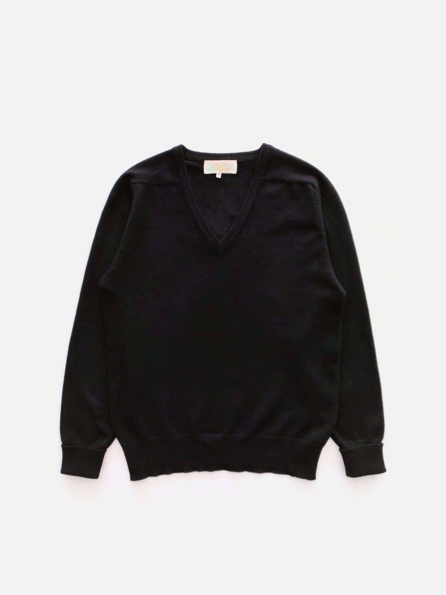 '80s Scottish V-neck Sweater in Cashmere