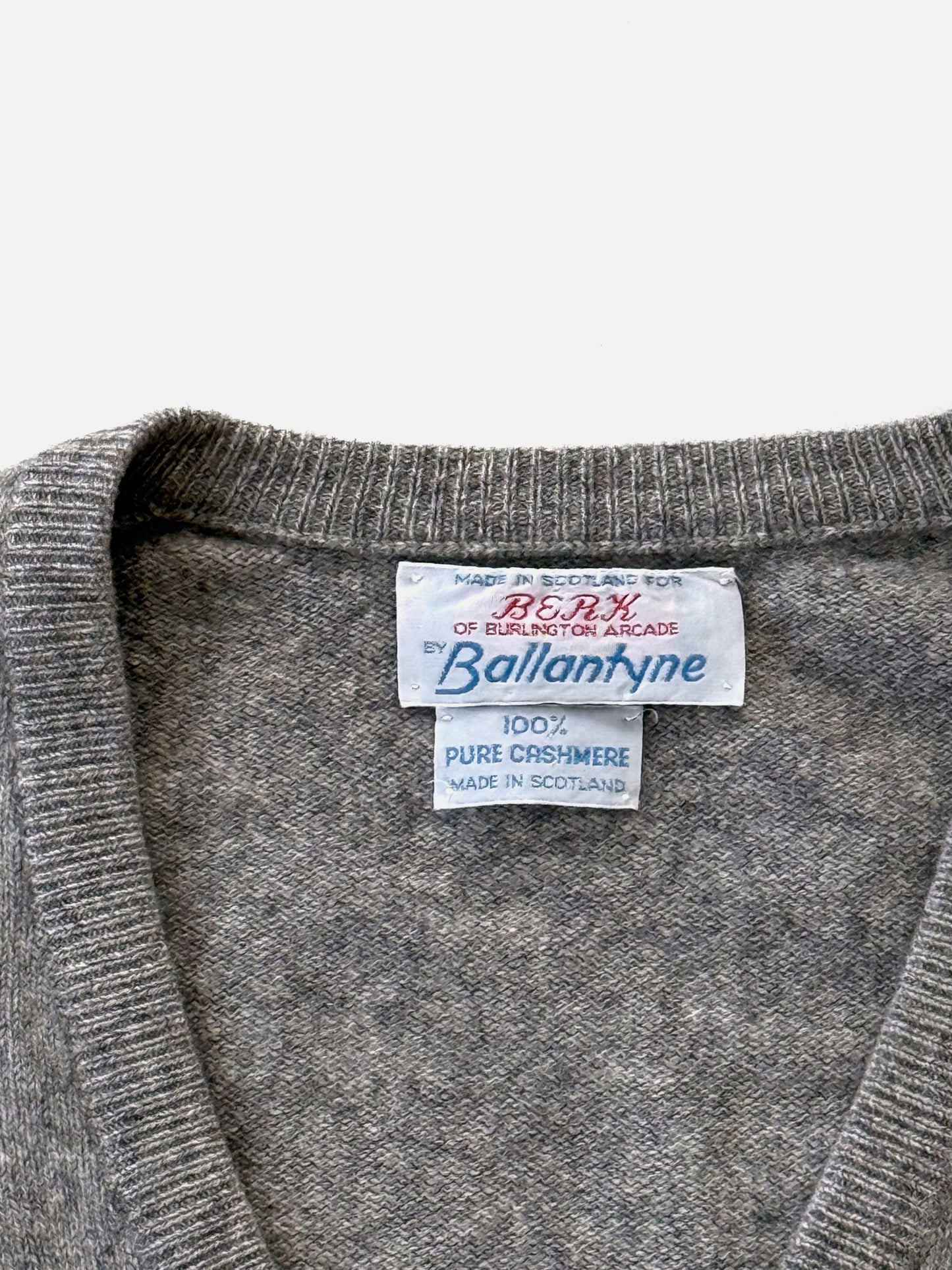 '80s Ballantyne V-neck Sweater in Cashmere